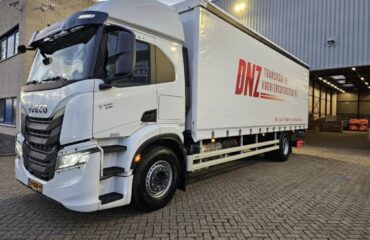 DNZ Koeriers Fleet Expansion: Introducing the Powerful IVECO S-Way for Seamless Logistics Solutions!